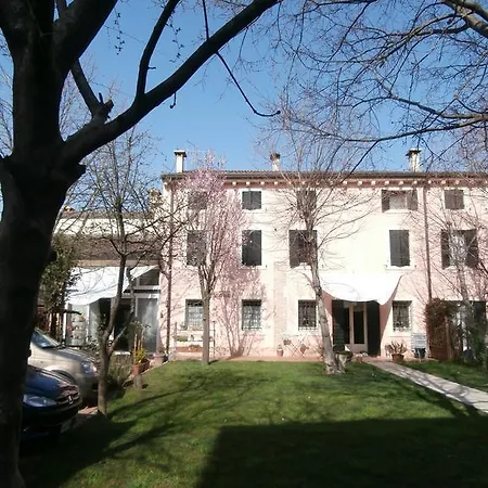 Bed And Breakfast Villa Franca-2